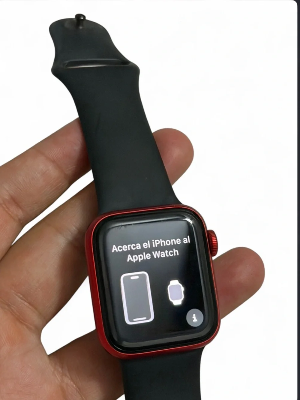 Apple smartwatch red